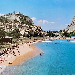 https://gite-de-charme-classe-3-etoiles-dans-la-douceur-provencale.fr-provencehotel.com